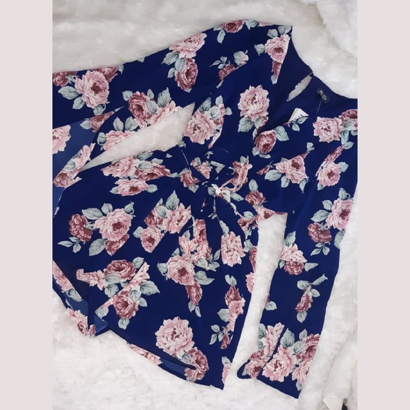 Pants - 💐 Blue/pink floral romper 💐